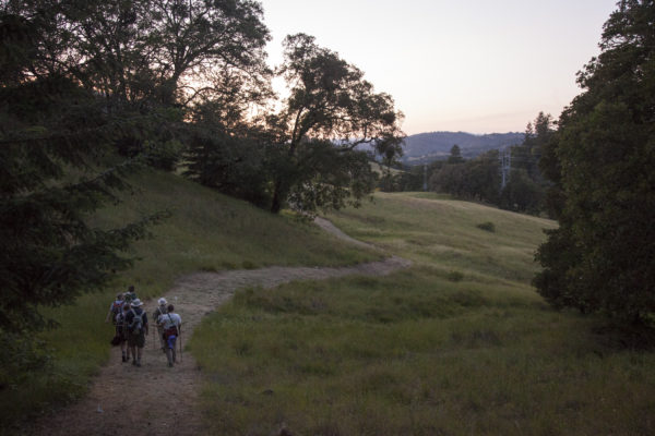 Volunteers hike Saddle Mountain