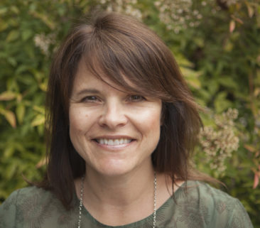 Headshot of Donna Alton